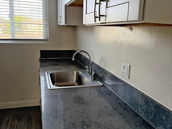4th image of 1624 Una St #D