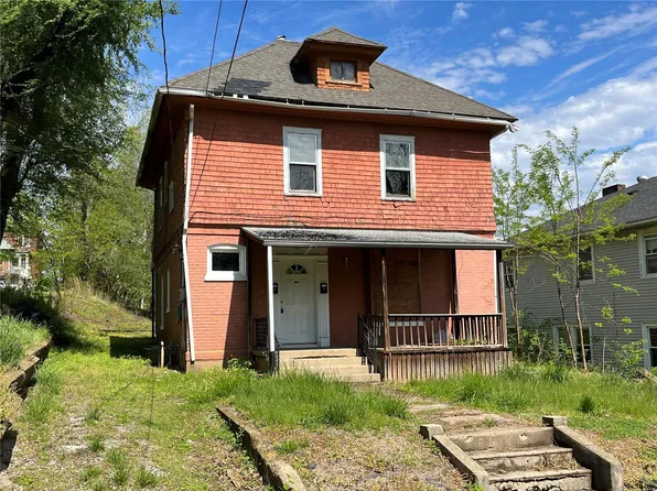 420 N 8th St, Hannibal, MO 63401