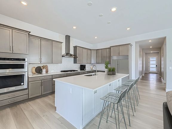 Stevie - Kitchen - Virtually Staged