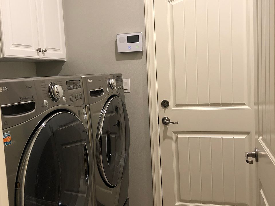 2nd image of 29611 Edgemere Way
