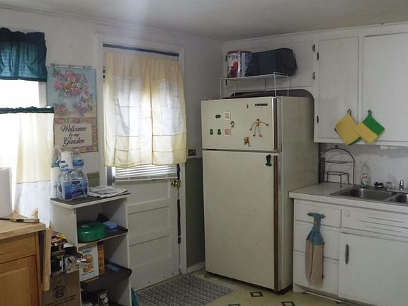 3rd image of 501 E 6th Ave