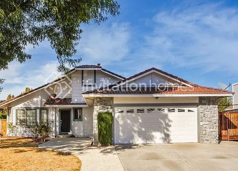 1401 Mandarin Ct — Photo 1