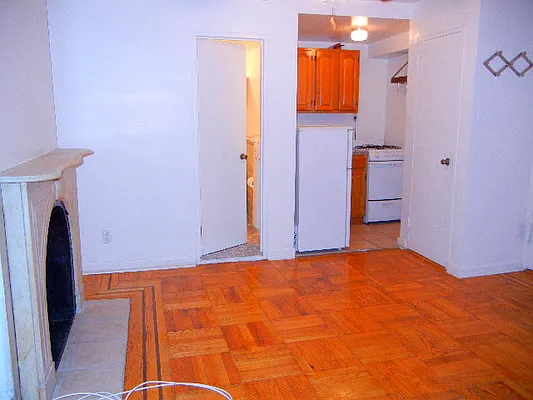 Rented by Brooklyn Heights Real Estate Inc | media 27