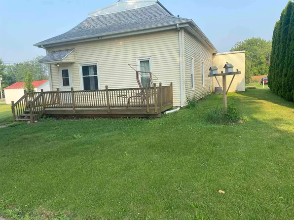 407 East St, Dysart, IA 52224