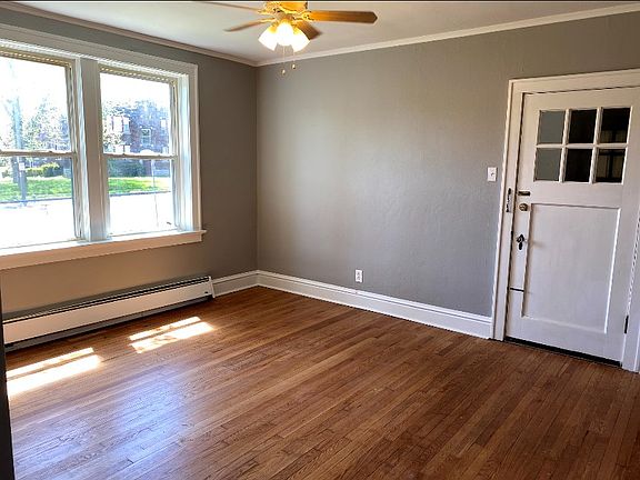 2nd image of 4937 Chippewa St Unit 2W