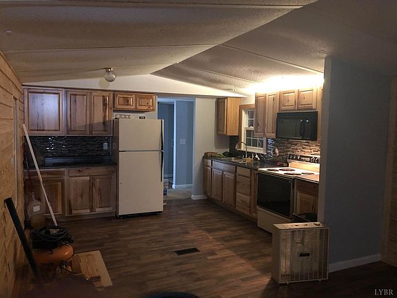 3rd image of 107 Bonnydale Ln