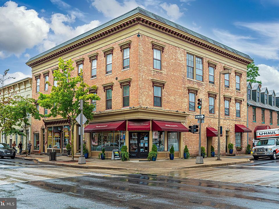 1st image of 103 S Market St APT 202