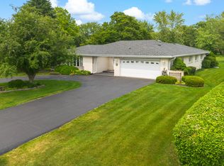 24827 S Chestnut Ln, Crete, IL 60417