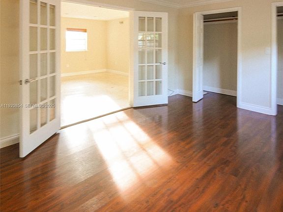 3rd image of 6384 SW 31st St