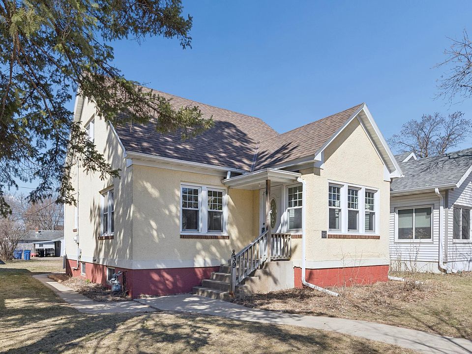 1st image of 39 McKinley Pl N