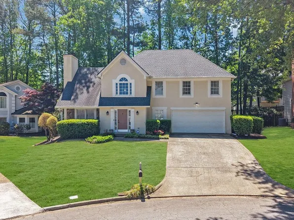 1075 Wellers Ct, Roswell, GA 30076
