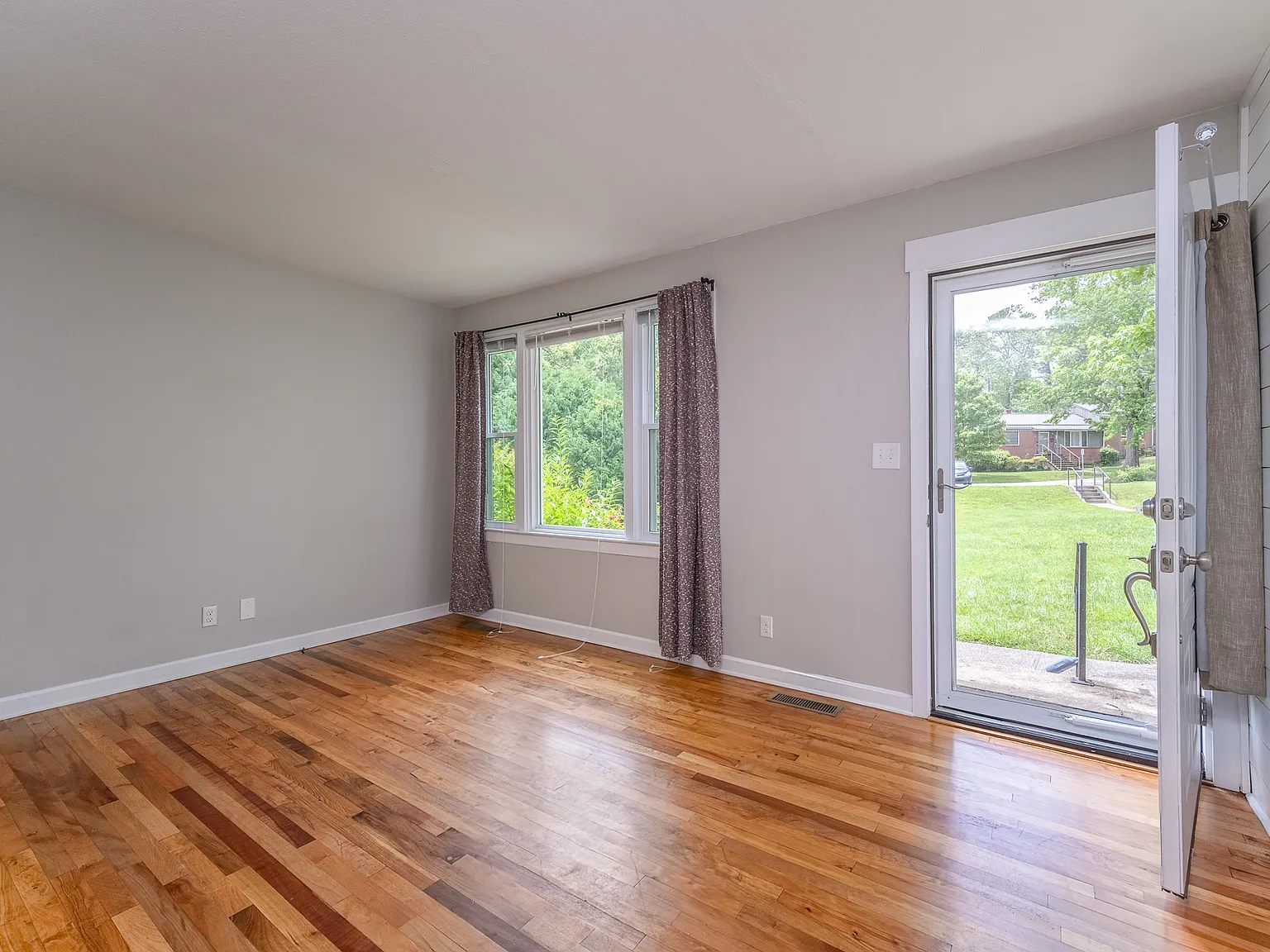 2 bed, 724 sqft, $1,650 — Photo 3