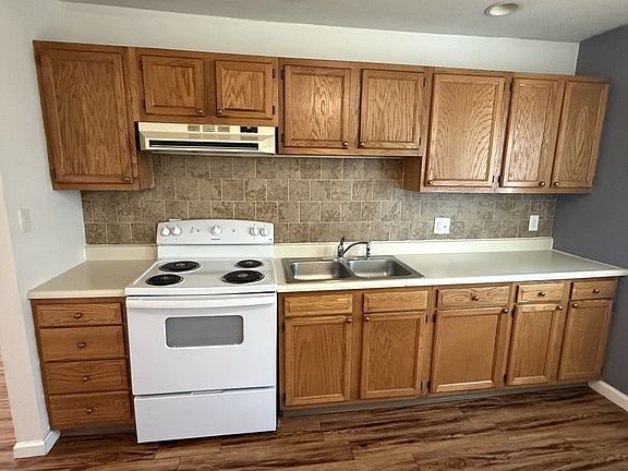 5th image of 120 Cindy Ln #120