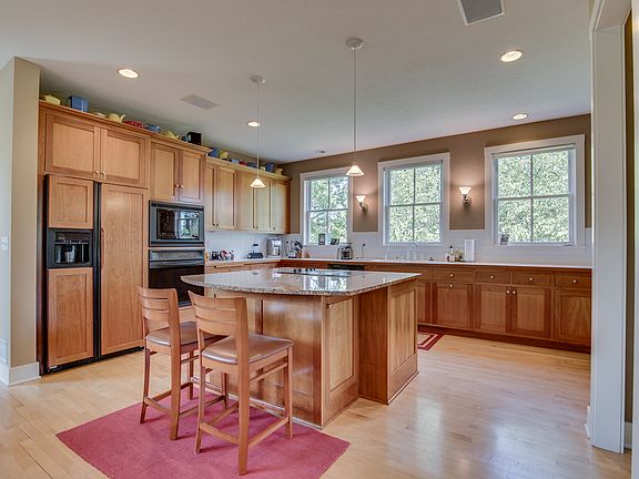 4th image of 4676 Larkspur Ln N