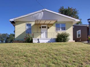 1617 Cherry St, Quincy, IL 62301