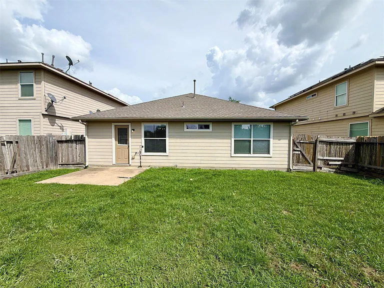 19538 Plantation Cove Ln — Photo 18