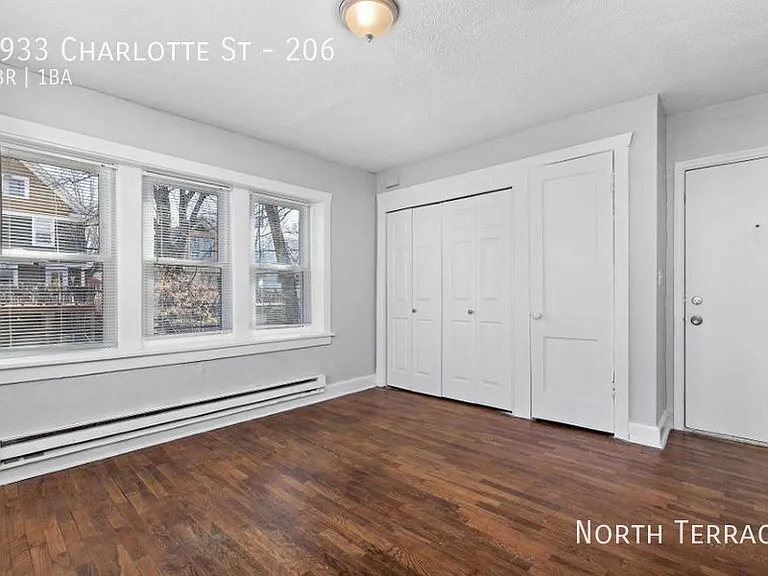 3933 Charlotte St #206 — Photo 8