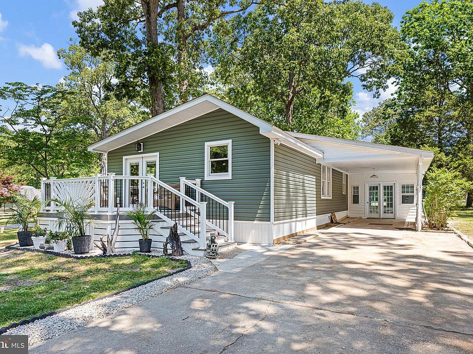 1st image of 34227 Sandy Ln