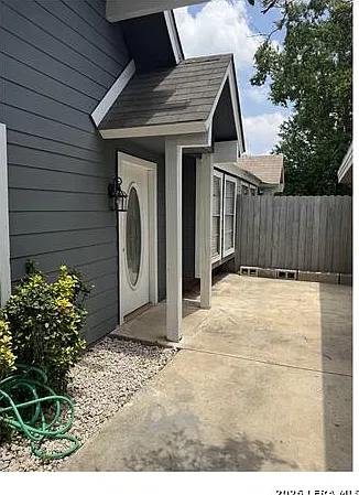 2 bed, 2.0 bath, 1088 sqft, $1,000 — Photo 2
