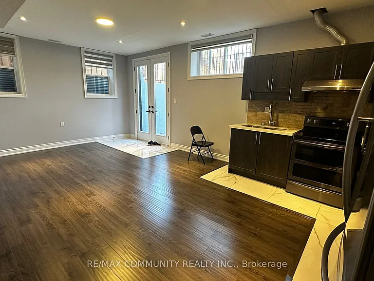 331 Morrish Rd — Photo 20