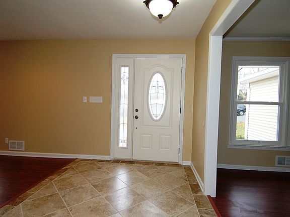 3rd image of 12 Korwel Cir