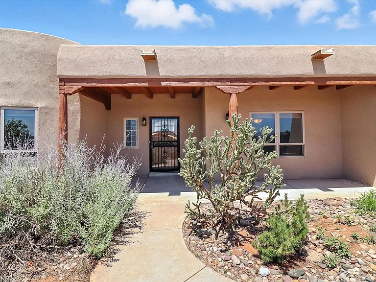 9 Jordan Ct — Photo 2