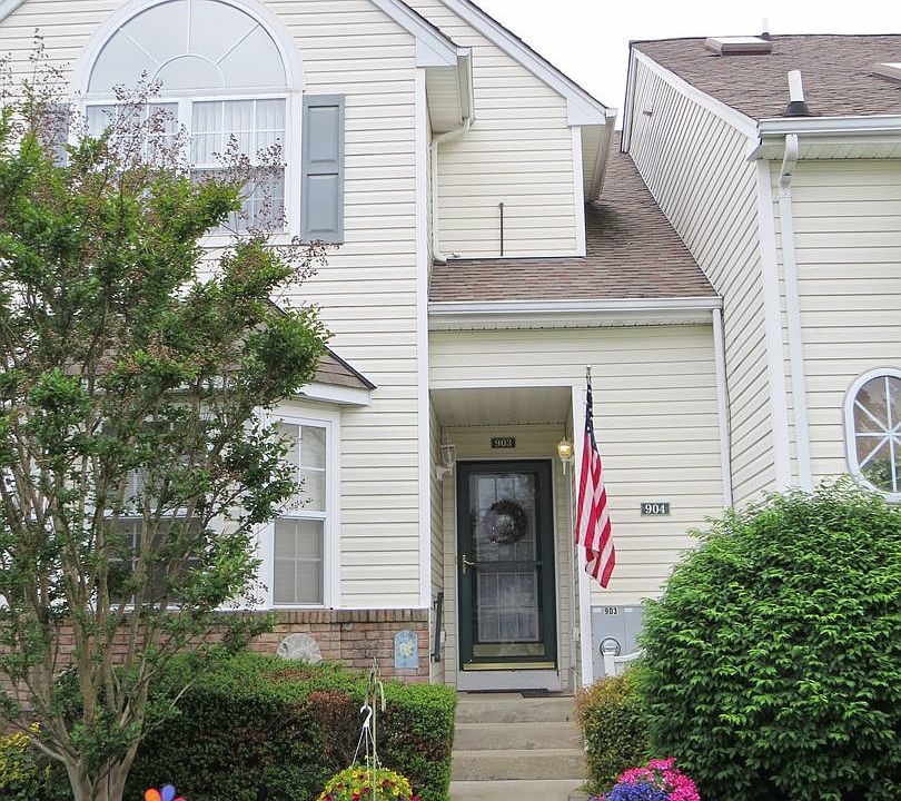 1st image of 904 Constance Ln