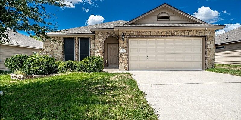 1st image of 516 Parkfield Ln