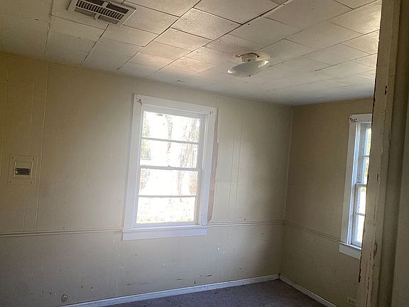 4th image of 122 Cortez St