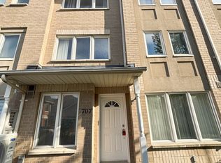 29 Rosebank Dr #707, Toronto, ON M1B 5Y7