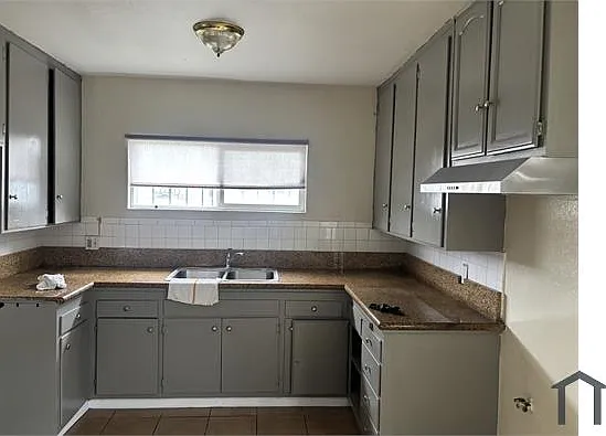 332 W 68th St #1 — Photo 7