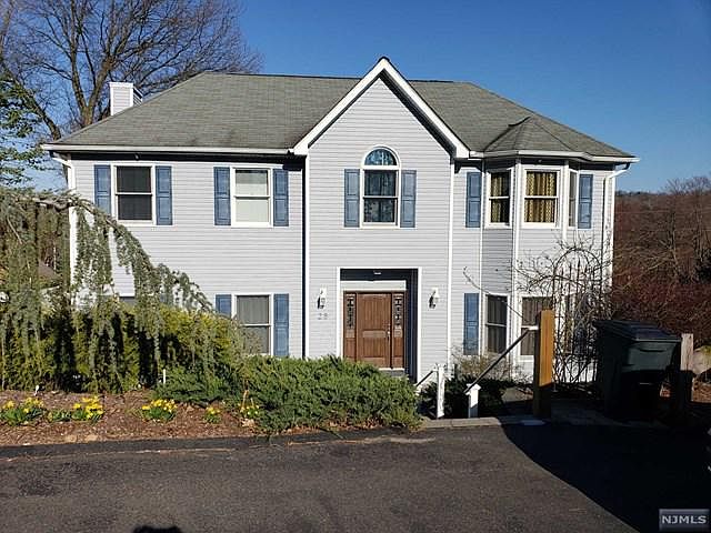 2nd image of 25 Mountain Ave