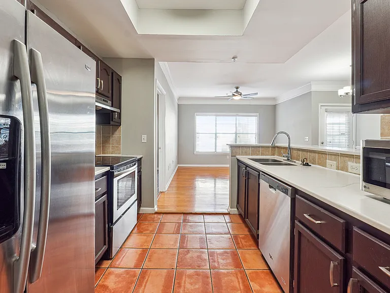 2700 Pine Tree Rd NE #1212 — Photo 4