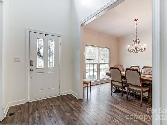 4th image of 9212 Trestlebrook Ct