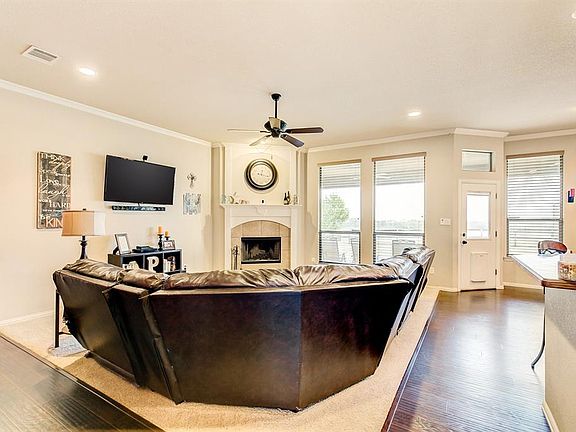 4th image of 8716 California Ct