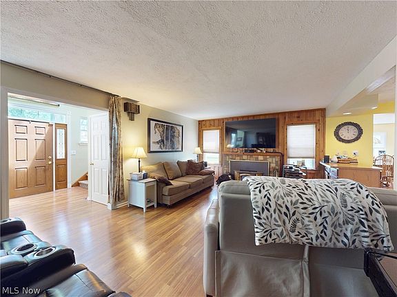 5th image of 33430 Pettibone Rd