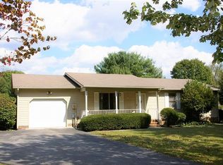 1164 Riley Creek Rd, Tullahoma, TN 37388