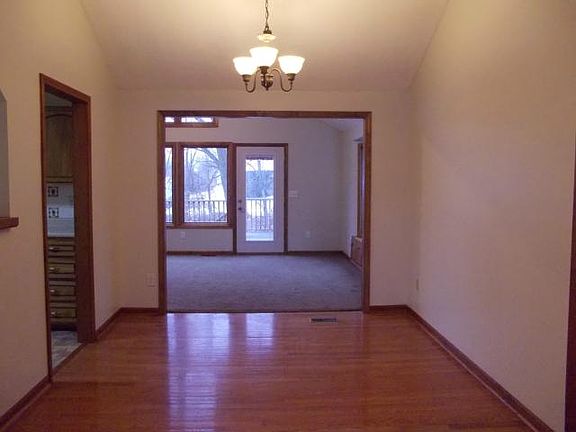 4th image of 1609 Holman St