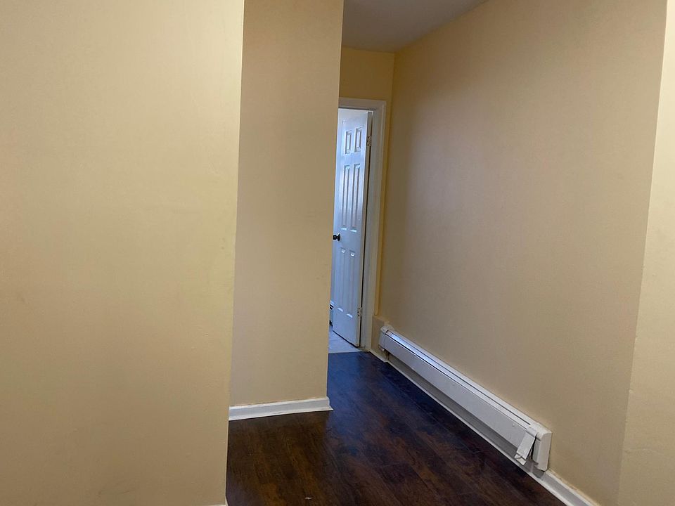 2nd image of 1523 Rosedale Ave Floor 2