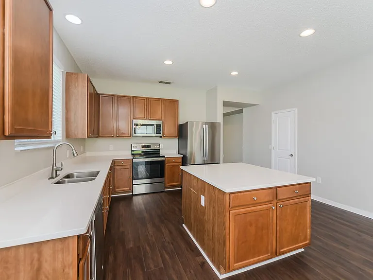 917 Anchorage Ln — Photo 8