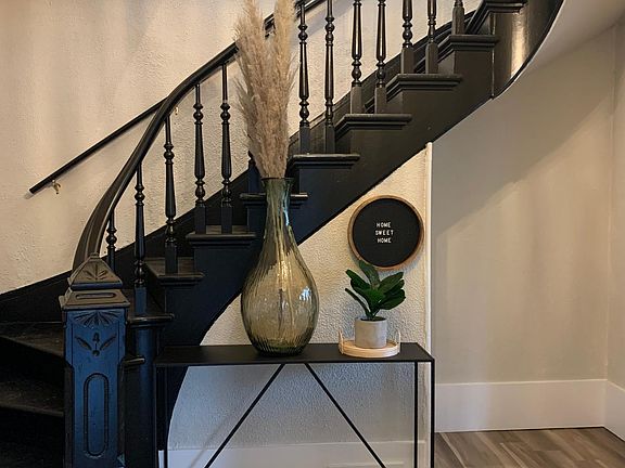 Shared Foyer Entryway