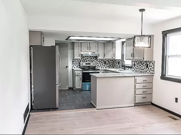 3 bed, 2.5 bath, 1500 sqft, $2,250 — Photo 3