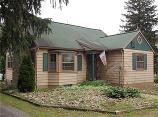 4082 State Route 130, Stahlstown, PA 15687
