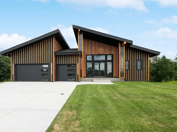 18663 Ogden Cir NW, Elk River, MN 55330