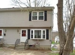 28 El Caney Rd, Worcester, MA 01603