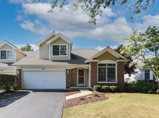 1811 Waverly Cir, St Charles, IL 60174