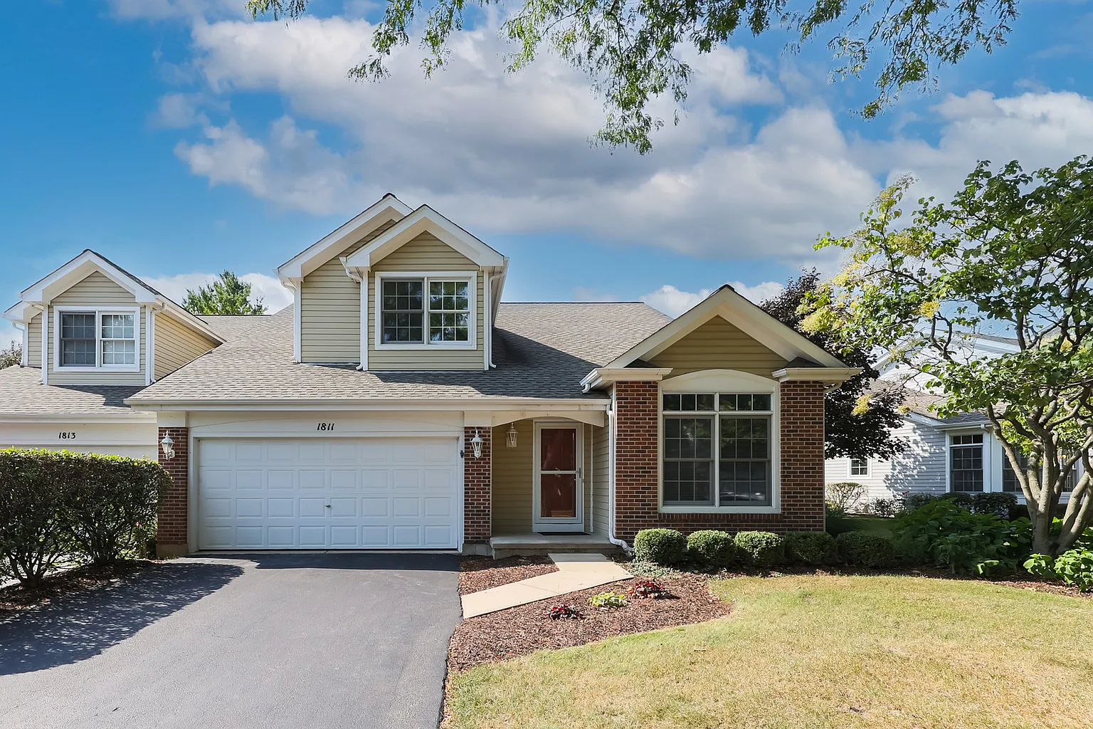 1811 Waverly Cir photo 1