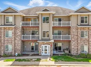 205 Sadler Ln APT 304, North Liberty, IA 52317