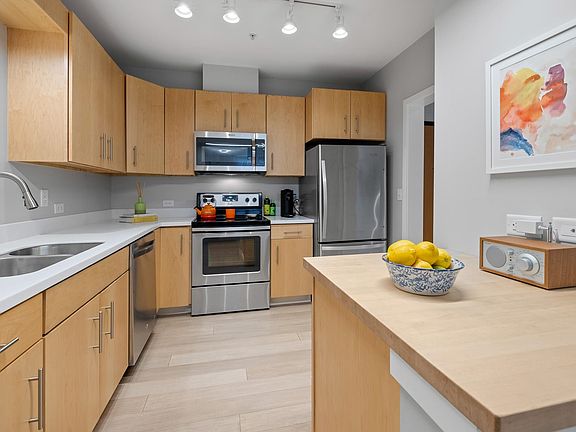 5th image of 20 Morgan Drive #24