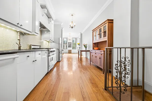 Sold by Townsley & Gay, LLC | media 18